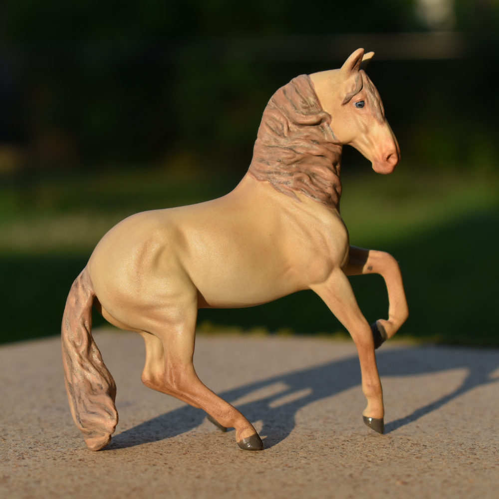  Model horse (Breyer Stablemate) Alborozo by Sarah Tregay