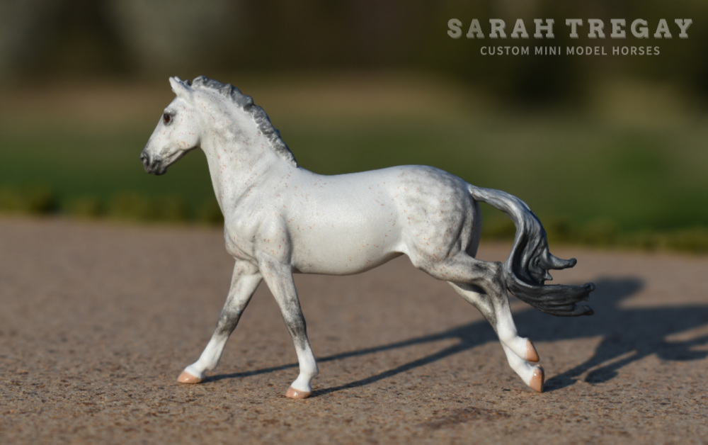 breyer stablemate custom mini model horse, micro irish sport horse by Sarah Tregay