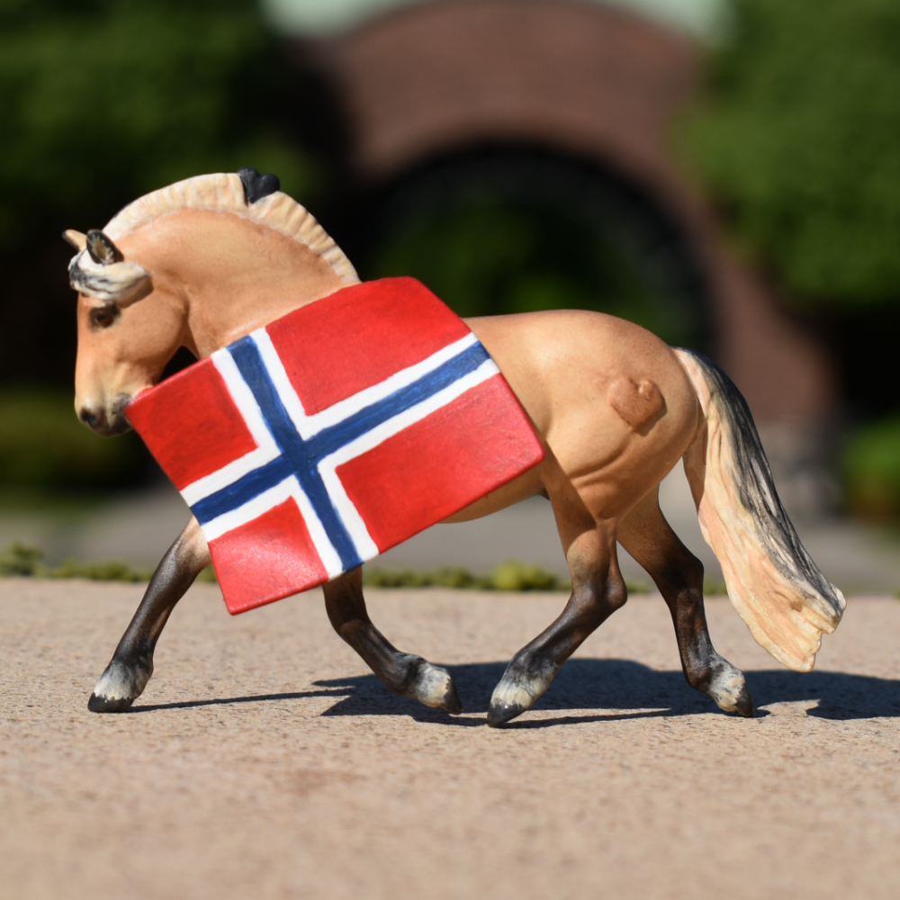 Model horse (Breyer Stablemate) by Sarah Tregay