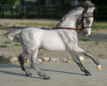 cm mini model horse by Sarah Tregay