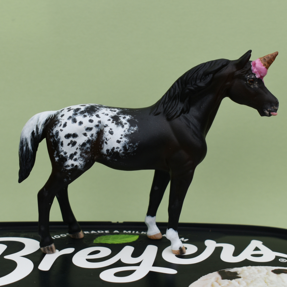  Model horse (Breyer Stablemate) mare by Sarah Tregay
