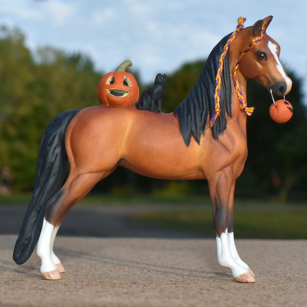 Trick or treat halloween Model horse (Breyer Stablemate) mare by Sarah Tregay